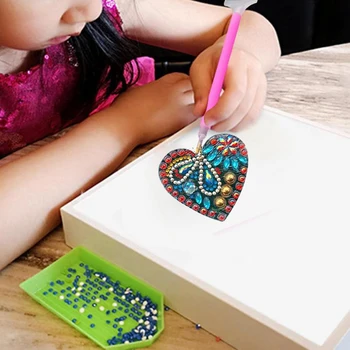 Diamond Maľovanie DIY Keychain Láska srdce Keyring Jedinečný Svieti Plný Vrták Špeciálne Tvarované Drahokamu výšivky Remeslá 5 ks